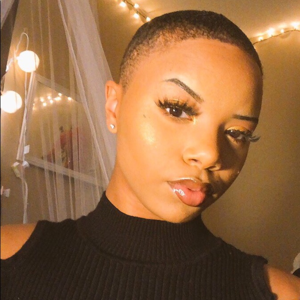 Meet your Posher, Abrianna